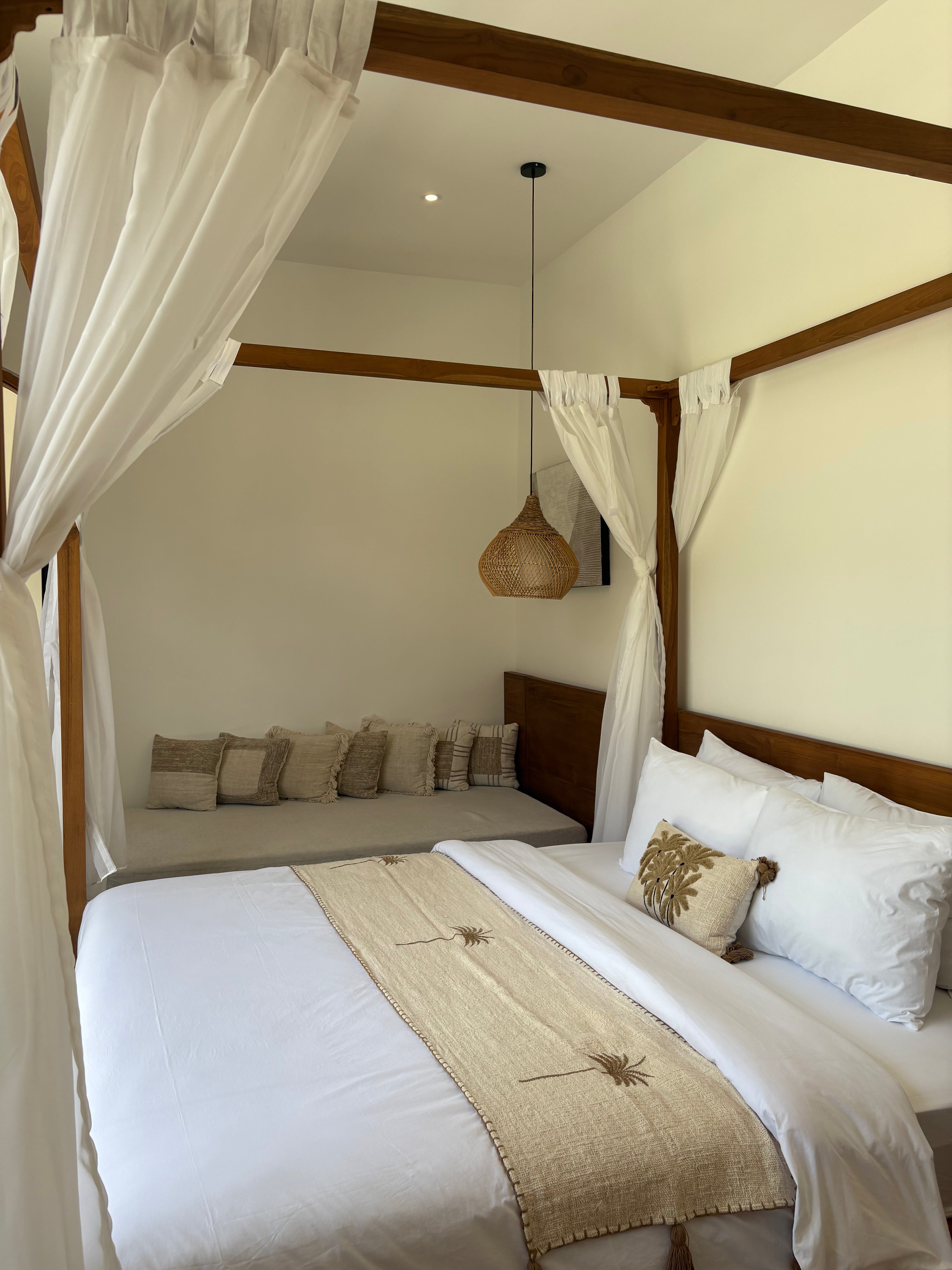 VILLA PERSEKETUAN