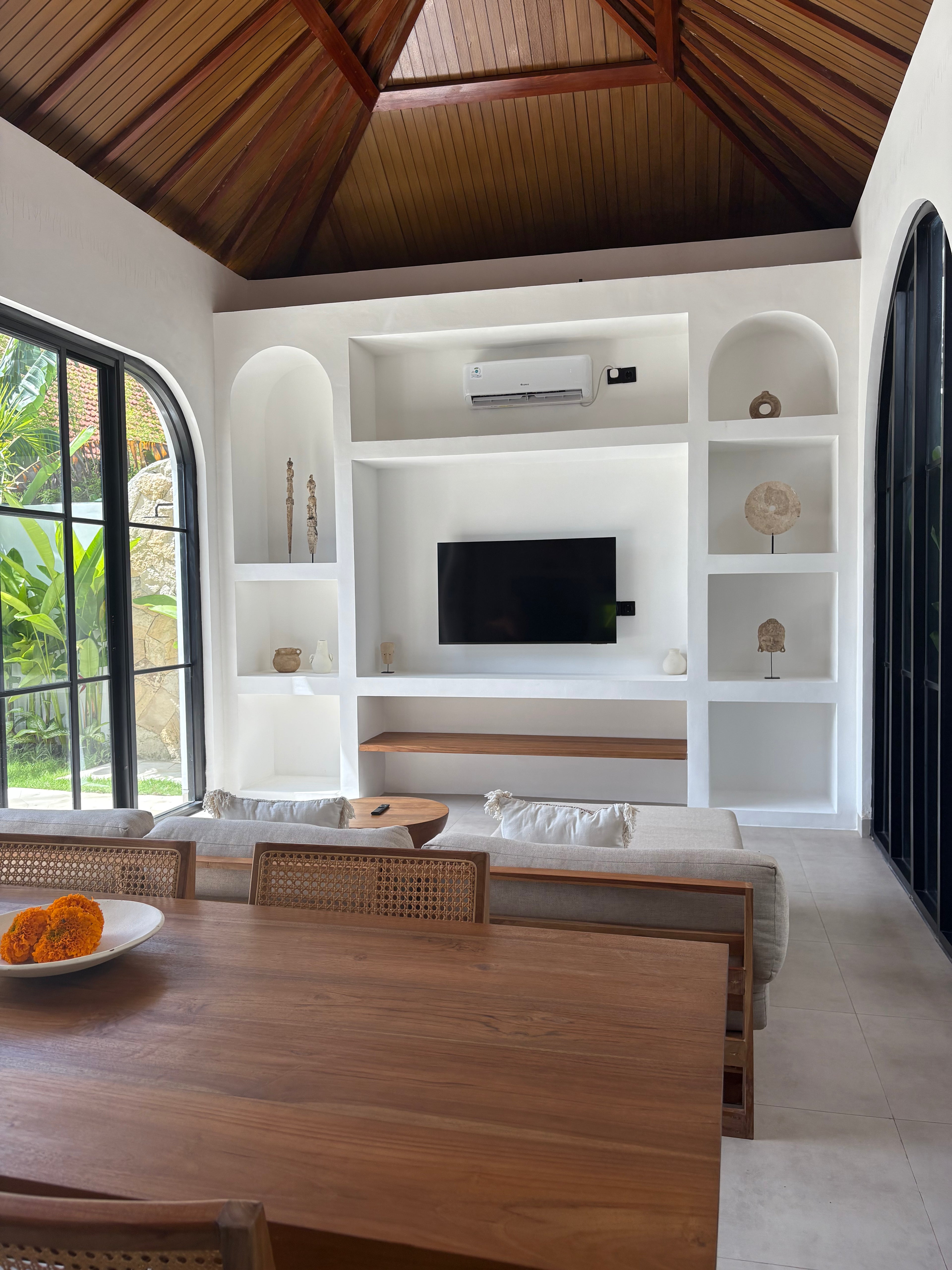 VILLA PERSEKETUAN