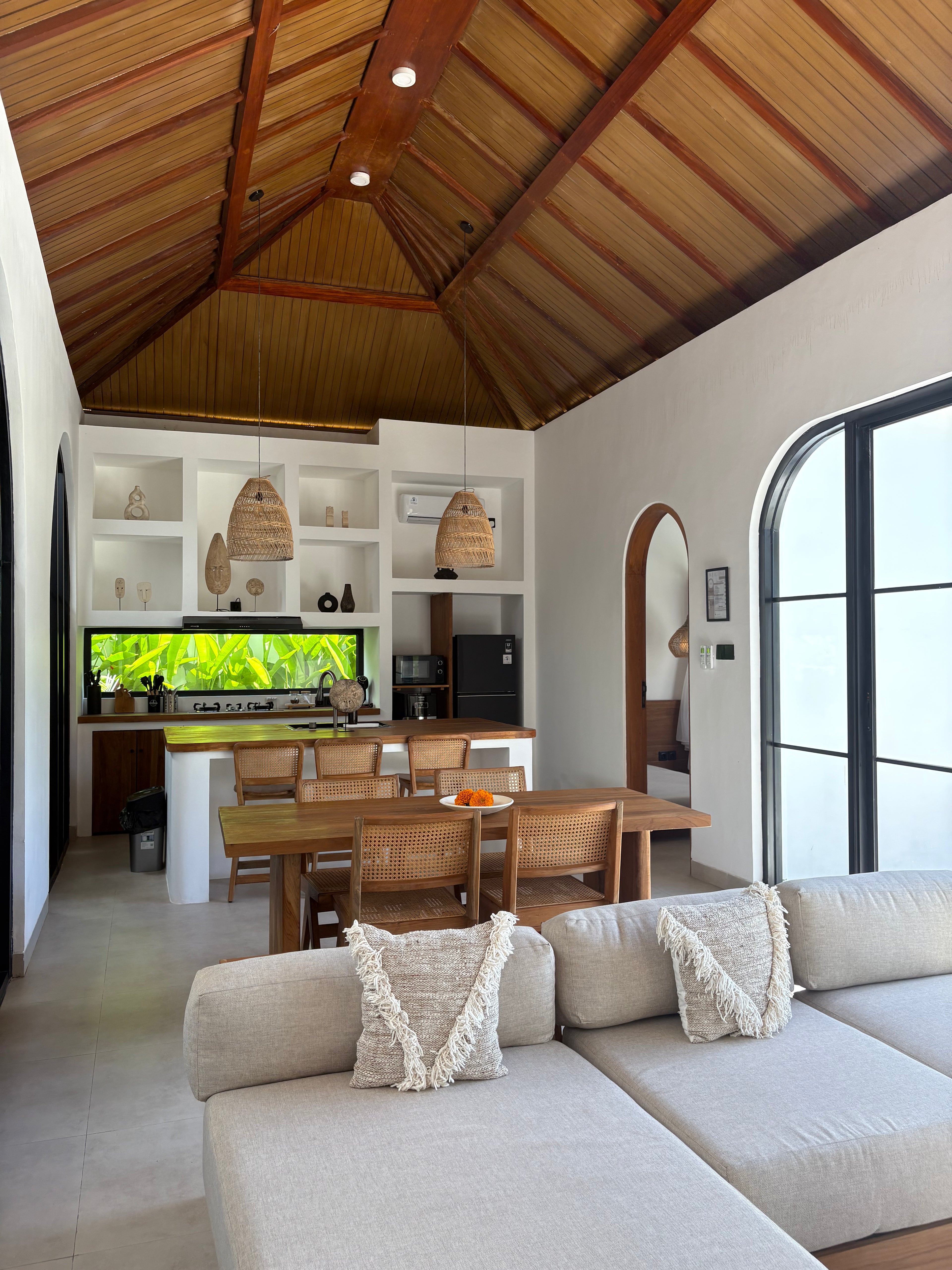 VILLA PERSEKETUAN